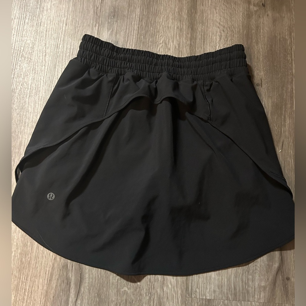 LULU LEMON TENNIS SKIRT